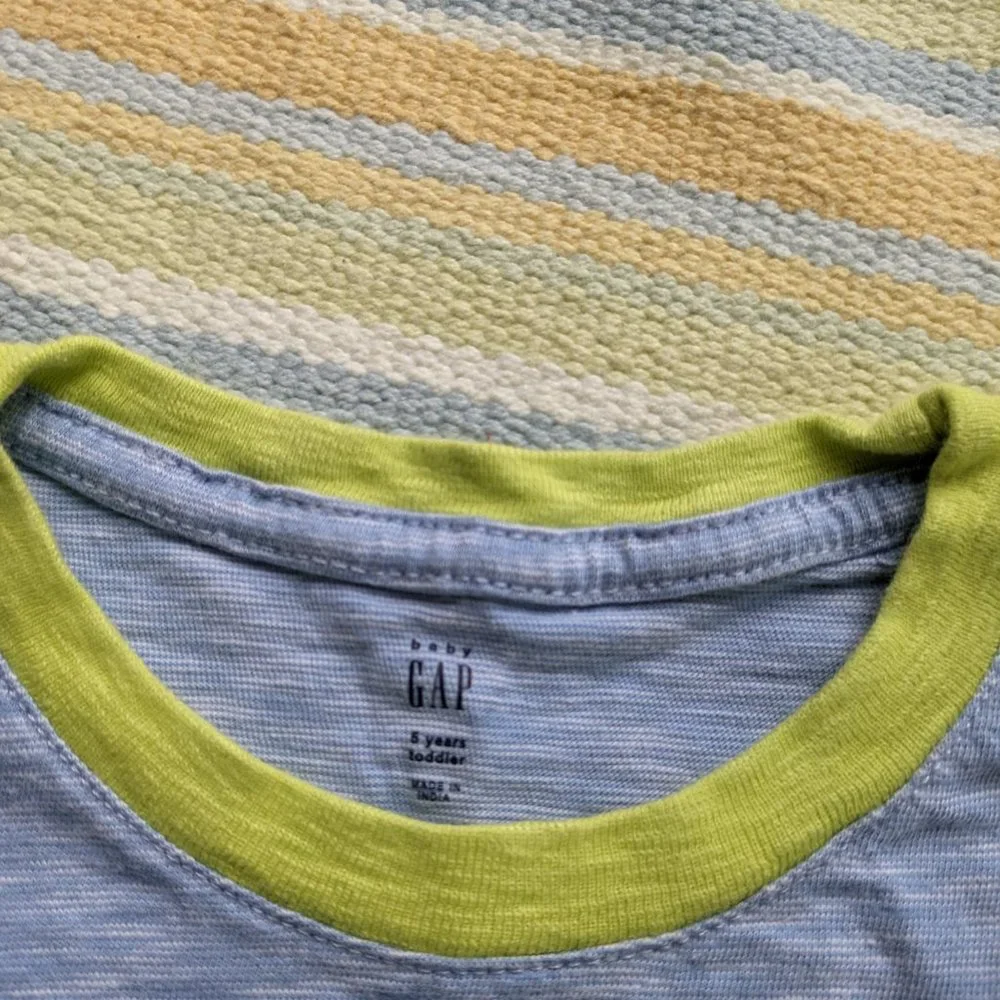 GAP blue striped pocket tee size 5T